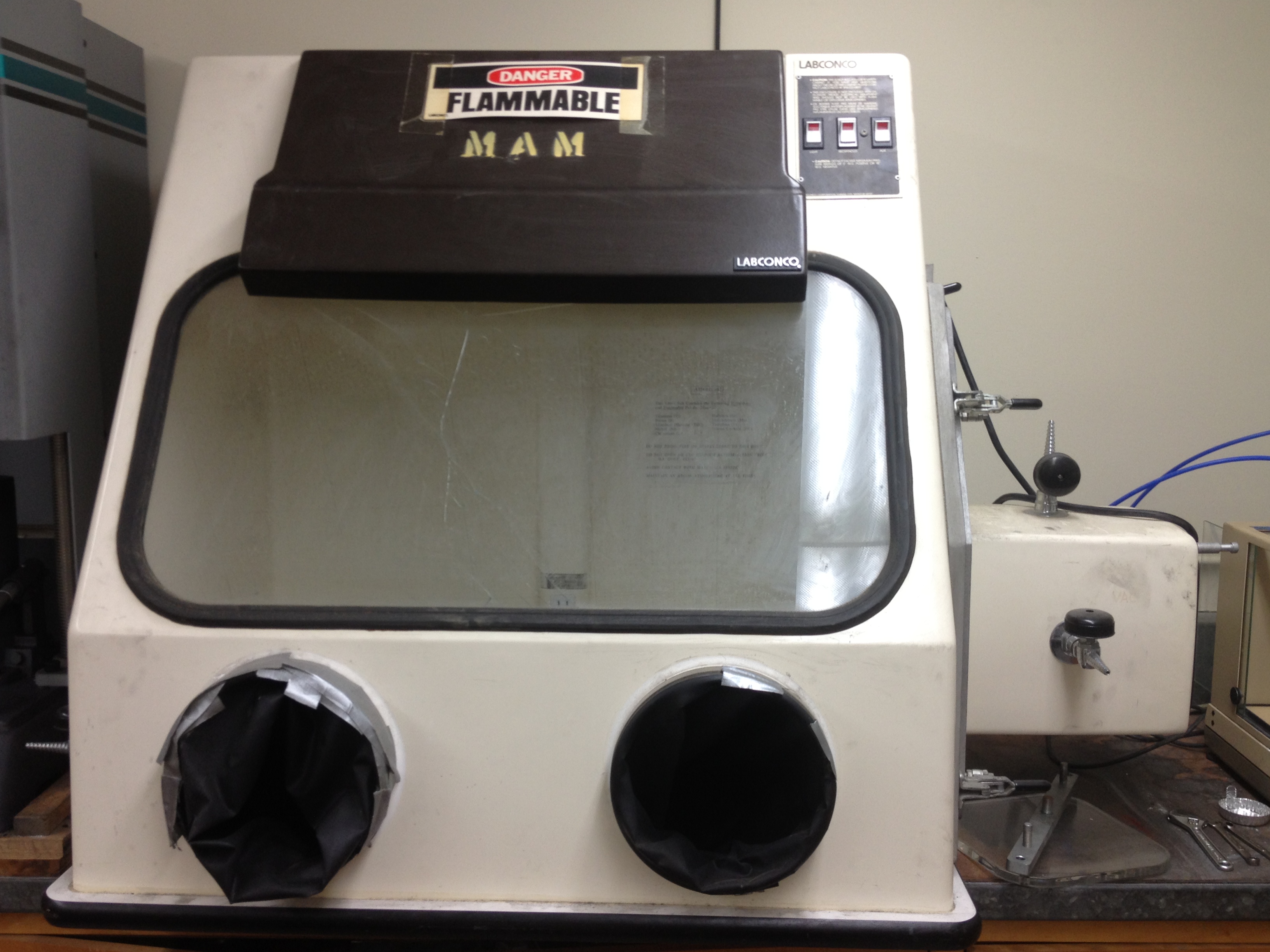 glovebox